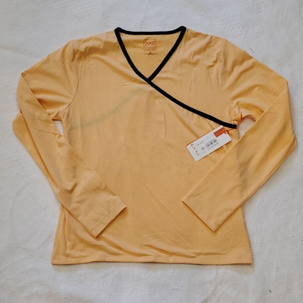 Ashworth peach and black size medium athletic stretch top